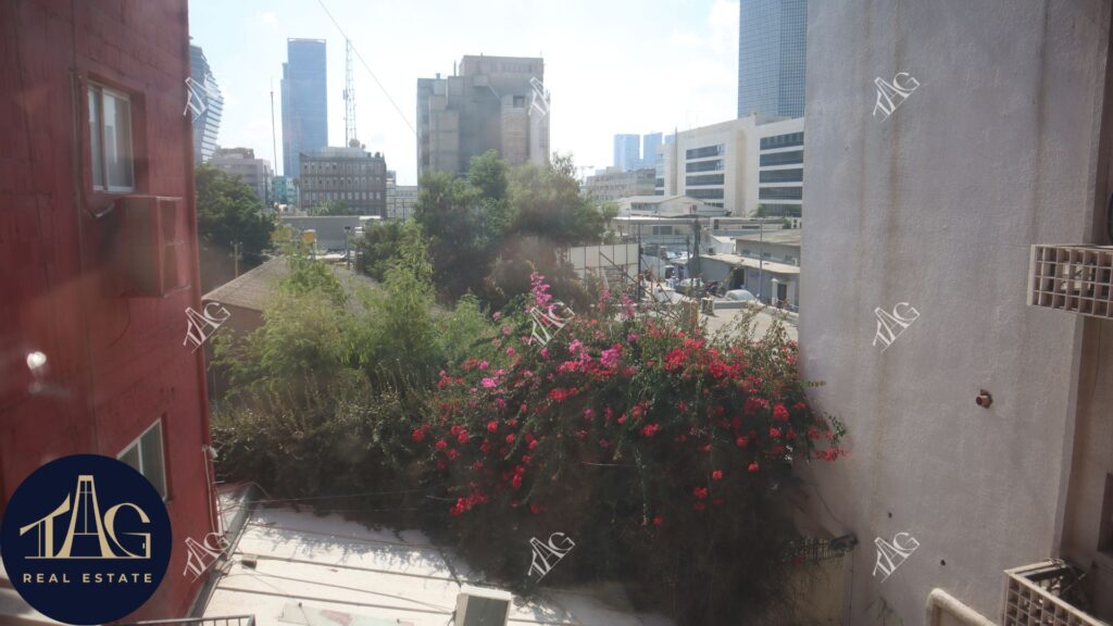 הבית האדום משרדים להשכרה